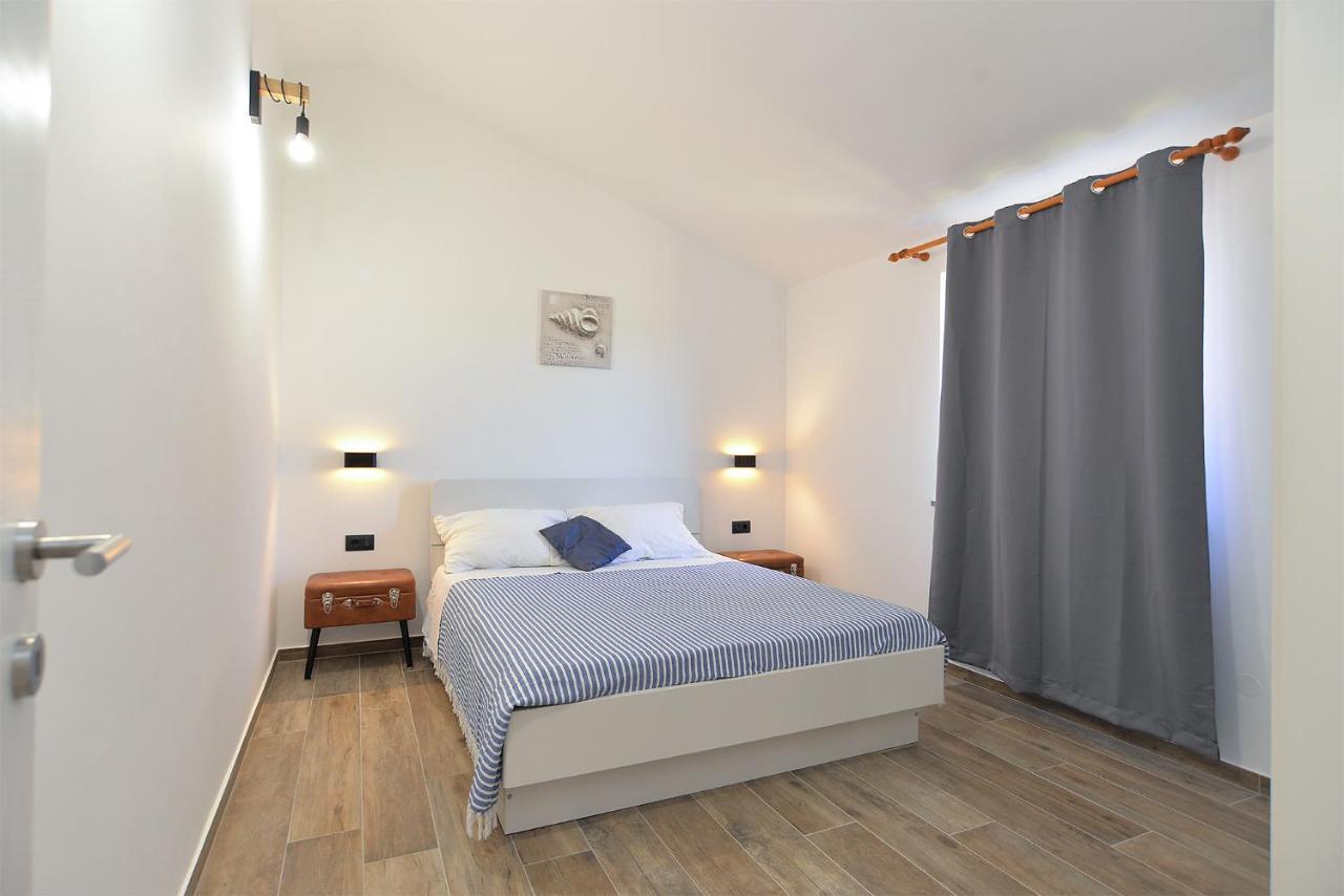 Apartments Elizabeta 1701 Fažana Buitenkant foto