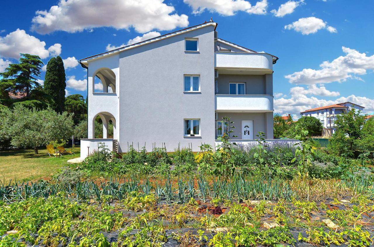 Apartments Elizabeta 1701 Fažana Buitenkant foto