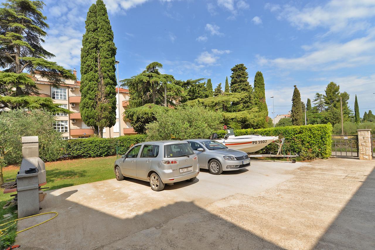 Apartments Elizabeta 1701 Fažana Buitenkant foto