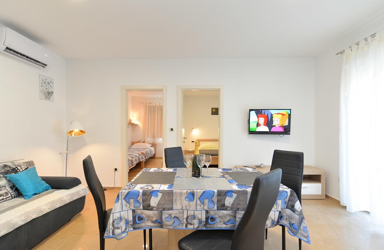 Apartments Elizabeta 1701 Fažana Buitenkant foto