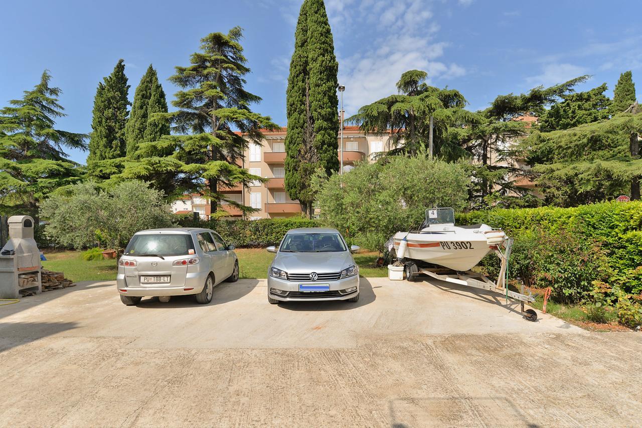 Apartments Elizabeta 1701 Fažana Buitenkant foto