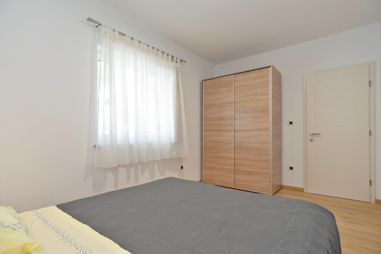 Apartments Elizabeta 1701 Fažana Buitenkant foto