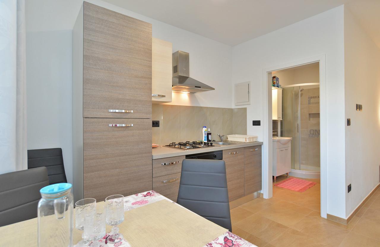 Apartments Elizabeta 1701 Fažana Buitenkant foto