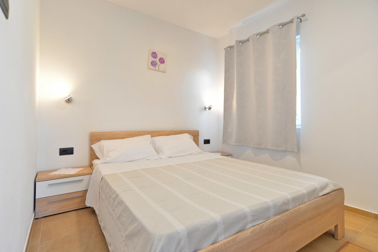 Apartments Elizabeta 1701 Fažana Buitenkant foto